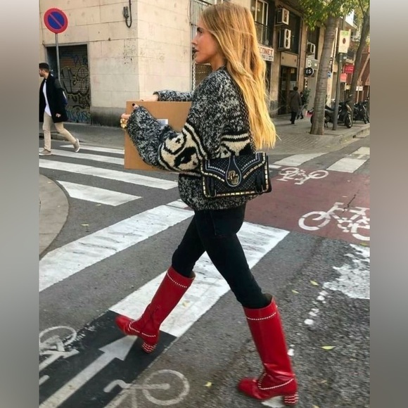 Beautiful warm and cozy wool sweater from Limited Handknit Sz M - Picture 3 of 16